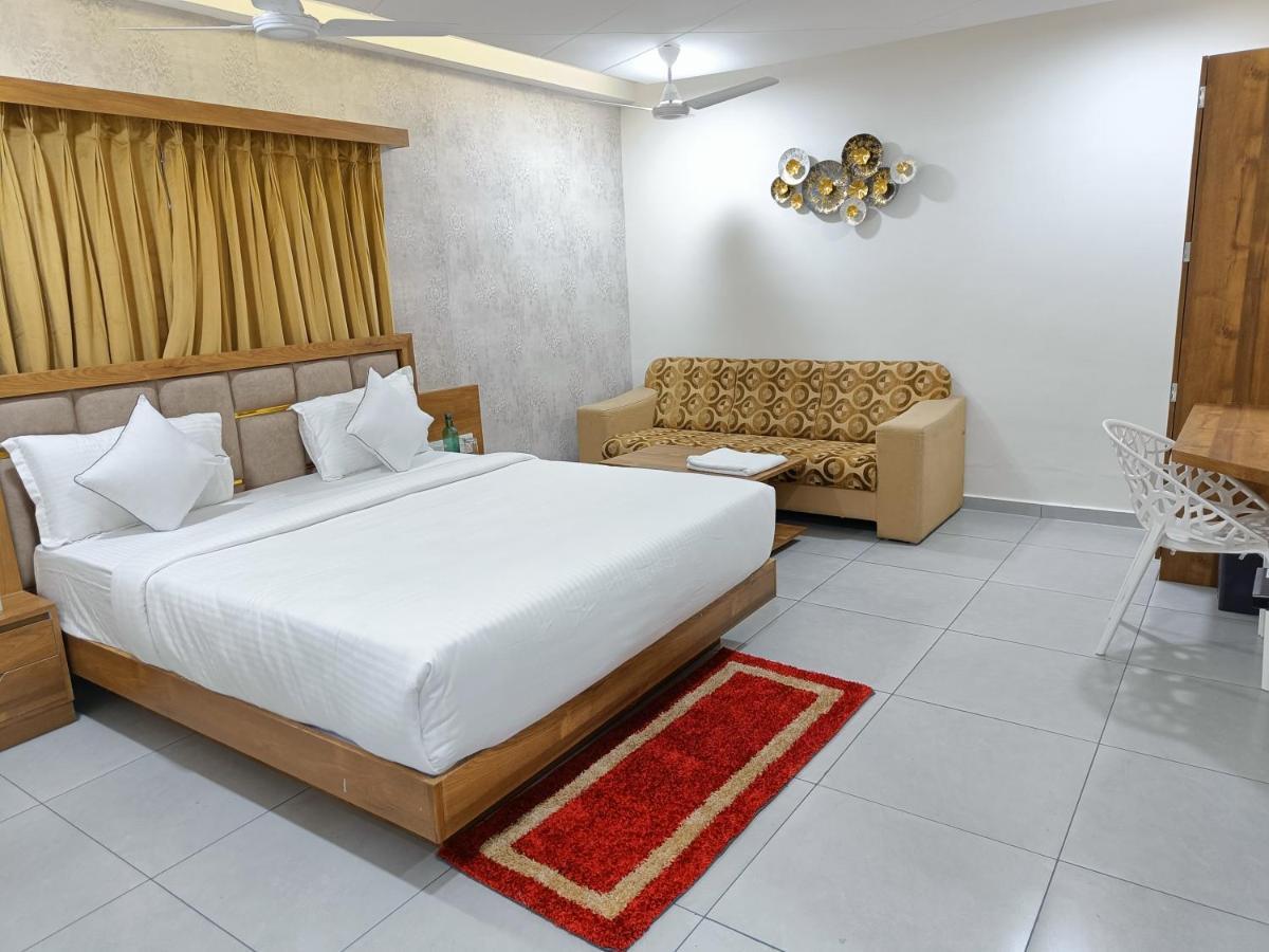 Hotel Lotus Ānand Kültér fotó