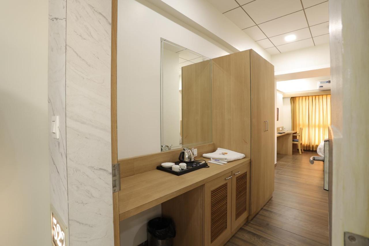 Hotel Lotus Ānand Kültér fotó