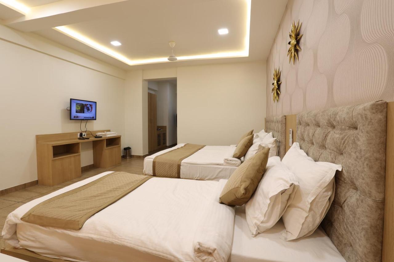 Hotel Lotus Ānand Kültér fotó