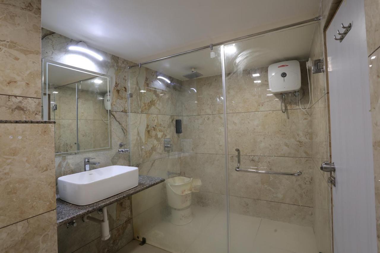 Hotel Lotus Ānand Kültér fotó